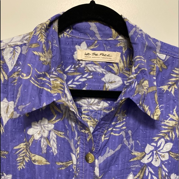 We The Free Periwinkle Button Up collard shirt - Picture 7 of 12